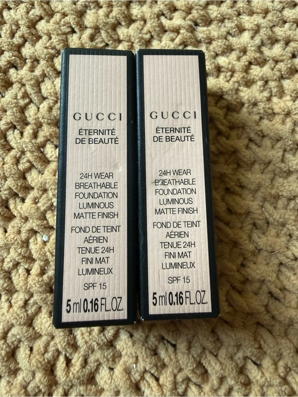 Gucci Éternité De Beauté Foundation - medium fair 220W 2 pack